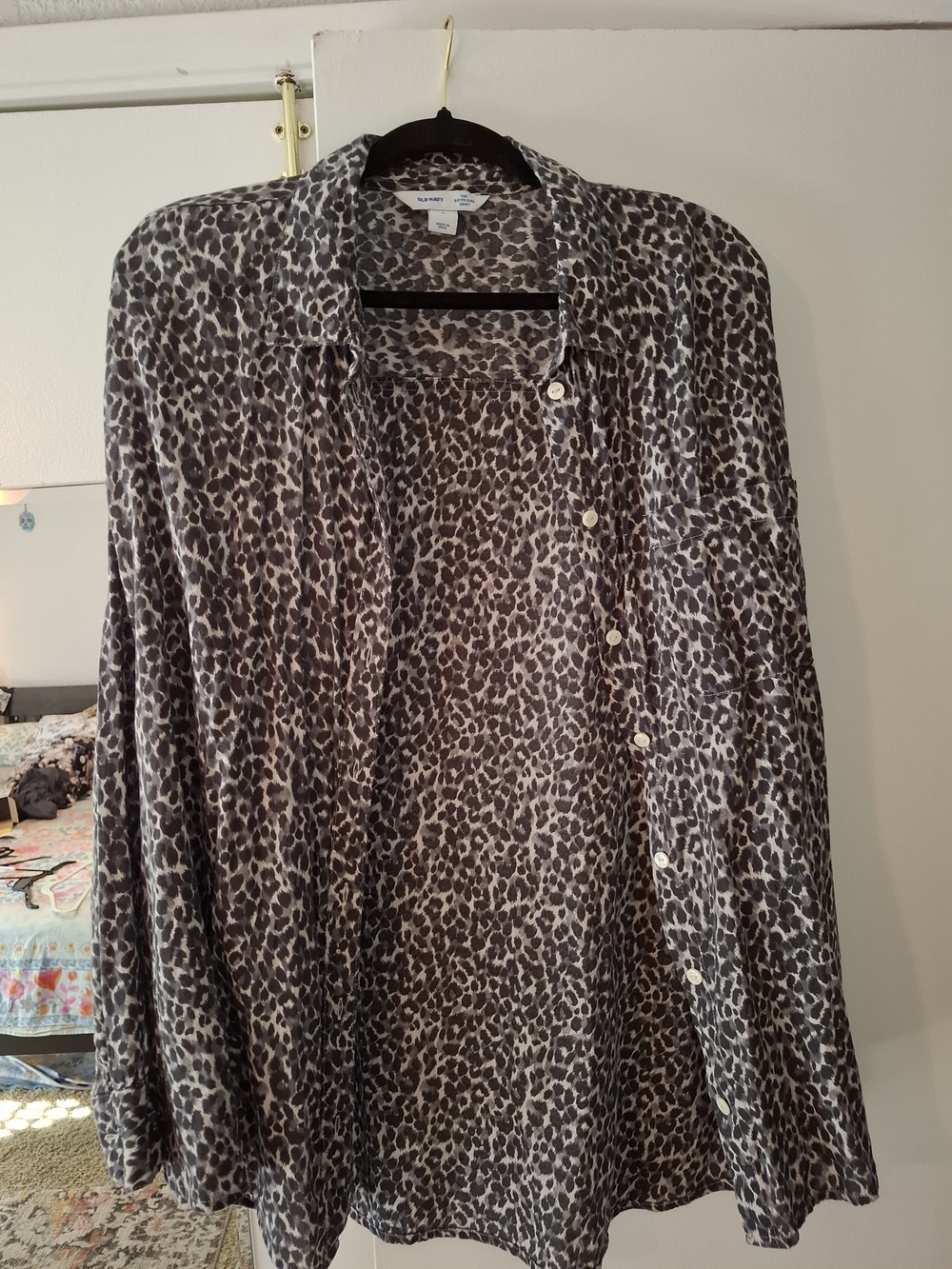 Old Navy Gray and Black Leopard Print Button-Down Shirt